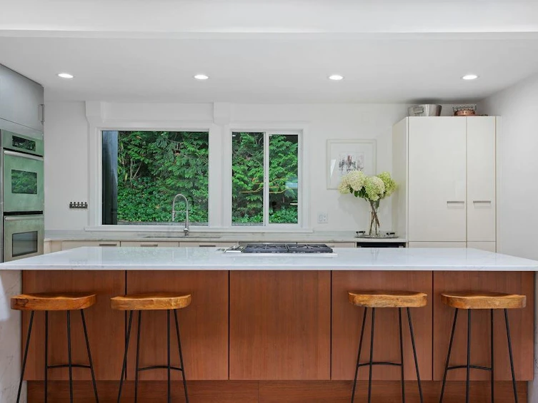 4119 Burkeridge Place, West Vancouver, BC, V7V 3N1 - 4
