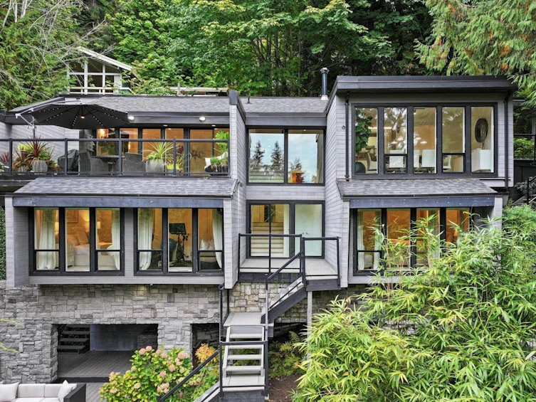 4119 Burkeridge Place, West Vancouver, BC, V7V 3N1