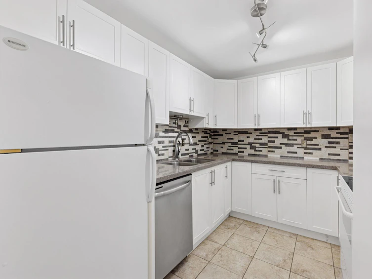 14-8820 Westminster Highway, Richmond, BC, V6X 1A8 - 12