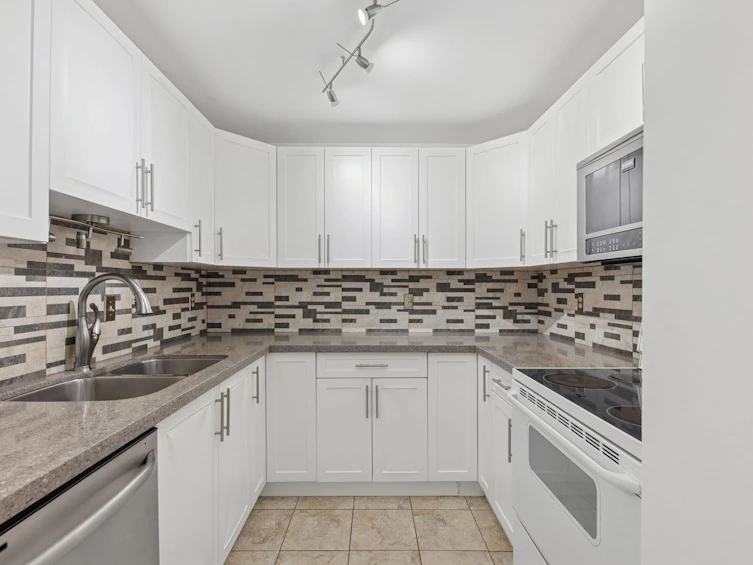 14-8820 Westminster Highway, Richmond, BC, V6X 1A8 - 11