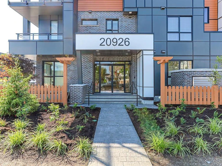 204-20926 83 Avenue, Langley, BC, V2Y 3Y9