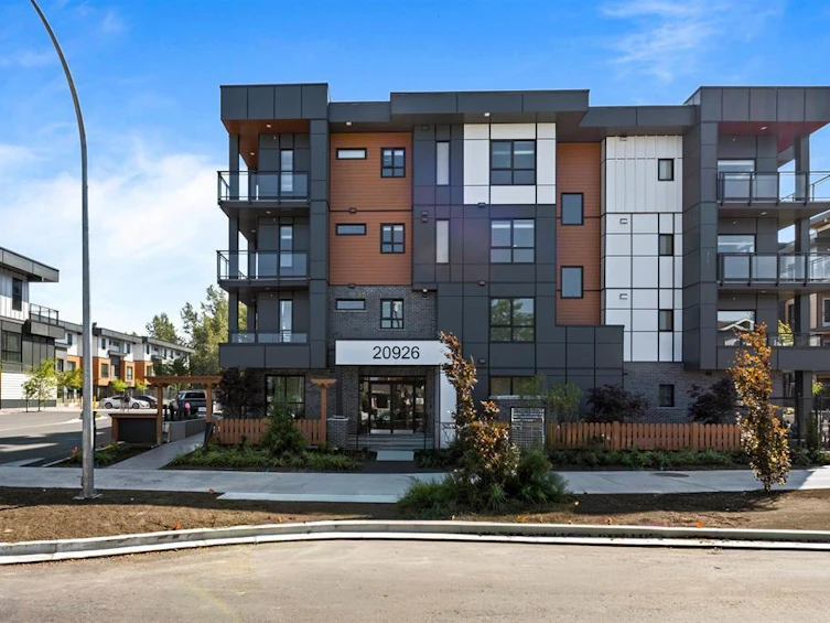 204-20926 83 Avenue, Langley, BC, V2Y 3Y9 - 3