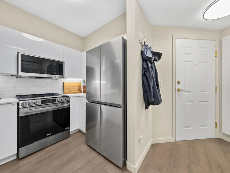 210-3608 Deercrest Drive, North Vancouver, BC, V7G 2S8 - 12