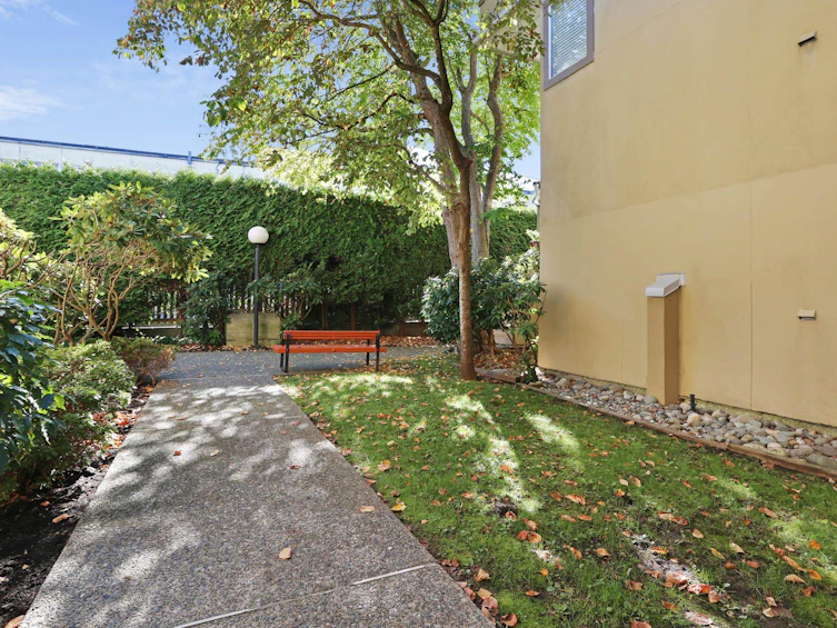 215-1890 W 6th Avenue, Vancouver, BC, V6J 1R6 - 20