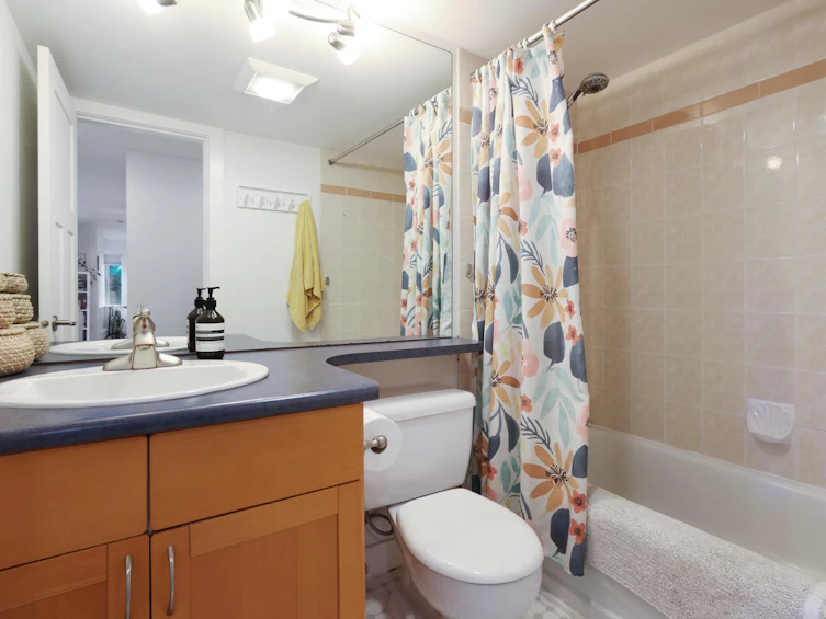 215-1890 W 6th Avenue, Vancouver, BC, V6J 1R6 - 14