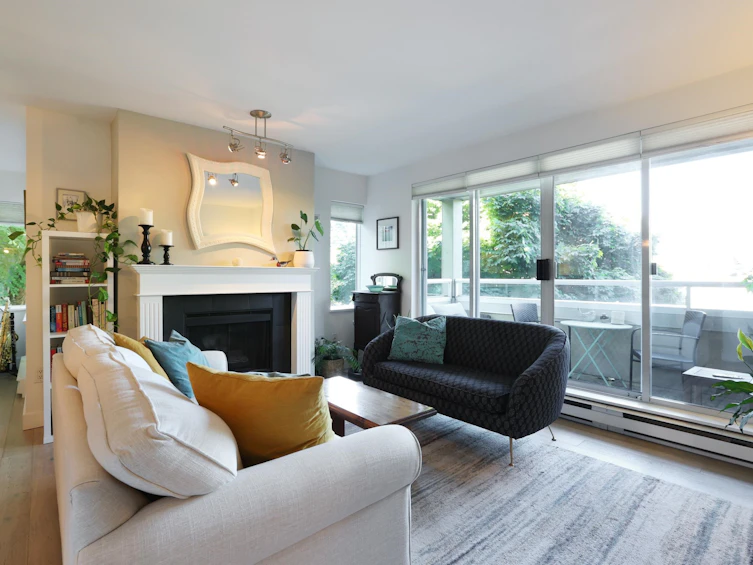 215-1890 W 6th Avenue, Vancouver, BC, V6J 1R6 - 3