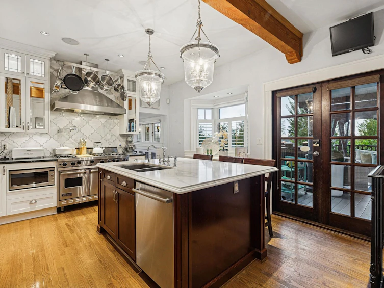 745 Grand Boulevard, North Vancouver, BC, V7L 3W3 - 10