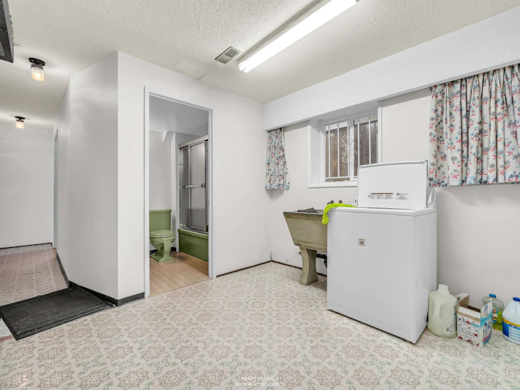 85 W 63rd Avenue, Vancouver, BC, V5X 2H7 - 9