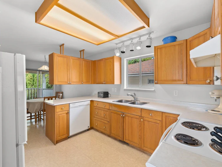 907 Maple Street, Surrey, BC, V4B 4M4 - 18