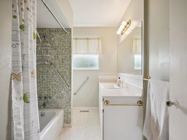 10699 Dennis Crescent, Richmond, BC, V7A 3S2 - 18