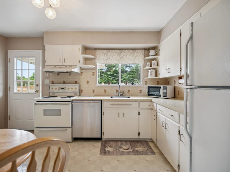 10699 Dennis Crescent, Richmond, BC, V7A 3S2 - 10