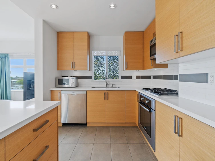 307-4710 Hastings Street, Burnaby, BC, V5C 2K7 - 13