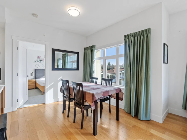 307-4710 Hastings Street, Burnaby, BC, V5C 2K7 - 5