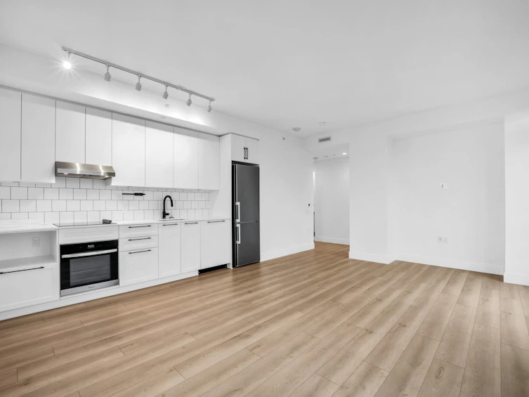 802-8750 University Crescent, Burnaby, BC, V5A 0G9 - 8