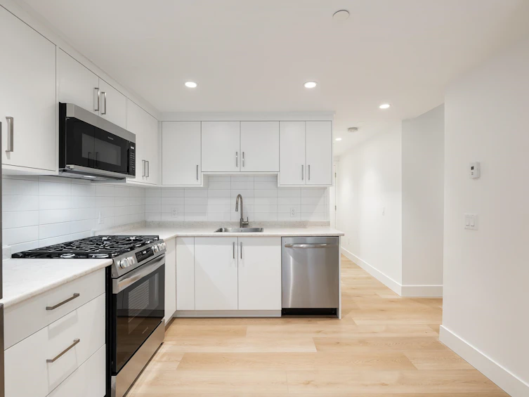 6458 Bruce Street, West Vancouver, BC, V7W 2G6 - 16