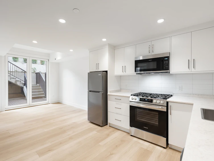 6458 Bruce Street, West Vancouver, BC, V7W 2G6 - 17