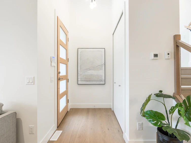 6458 Bruce Street, West Vancouver, BC, V7W 2G6 - 2