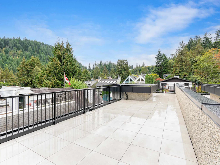6458 Bruce Street, West Vancouver, BC, V7W 2G6 - 21