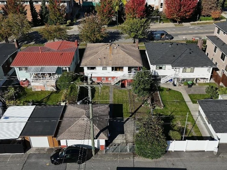 2716 E 49th Avenue, Vancouver, BC, V5S 1K1 - 31