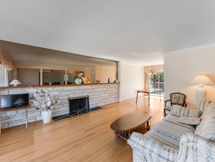 2716 E 49th Avenue, Vancouver, BC, V5S 1K1 - 5