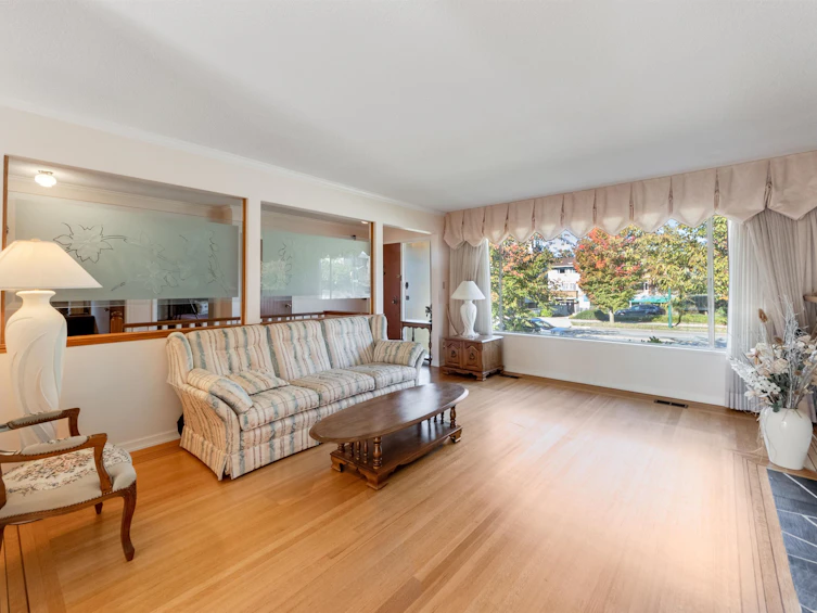 2716 E 49th Avenue, Vancouver, BC, V5S 1K1 - 7