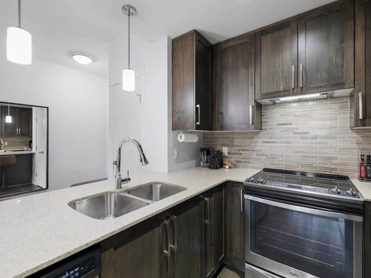 605-2465 Wilson Avenue, Port Coquitlam, BC, V3C 0E6 - 10