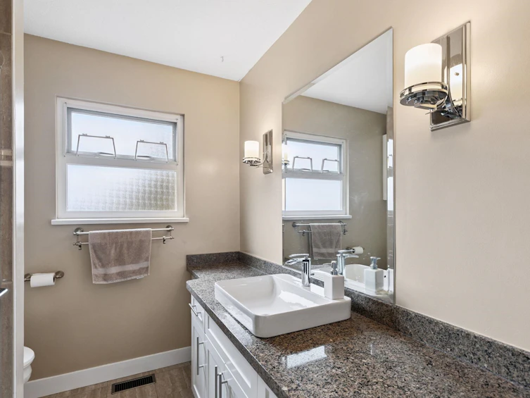 1141 Marsden Court, Burnaby, BC, V5A 3K2 - 21