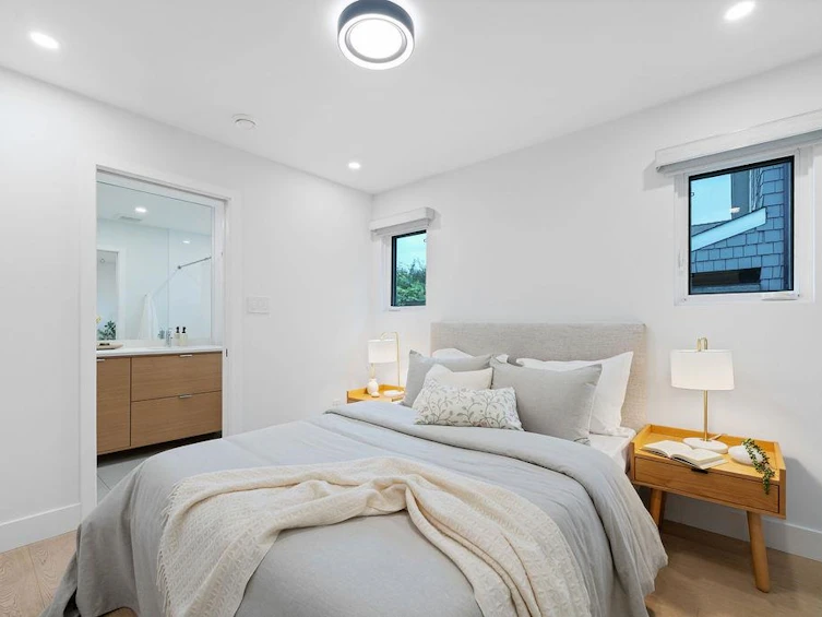 466 E 37th Avenue, Vancouver, BC, V5W 1E9 - 26