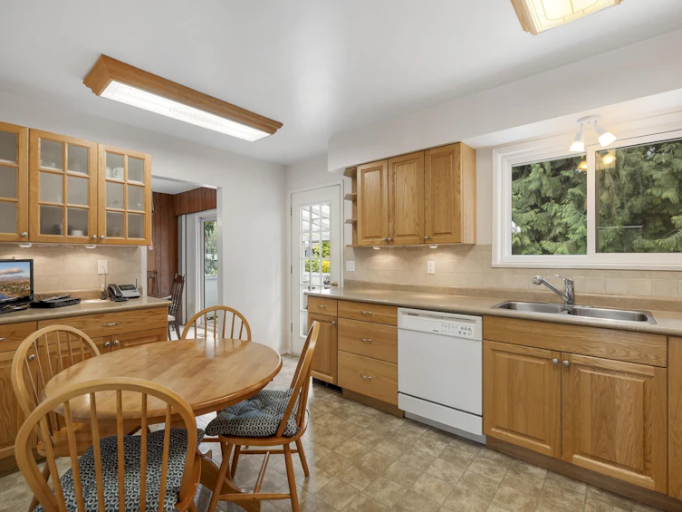 1441 Delia Drive, Port Coquitlam, BC, V3C 2V9 - 11