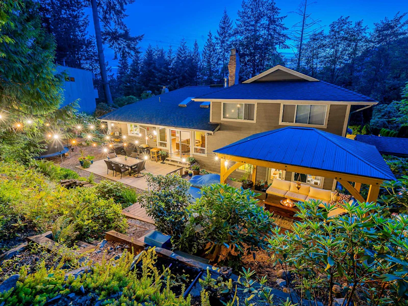 5685 Westport Road, West Vancouver BC V7W 1V3