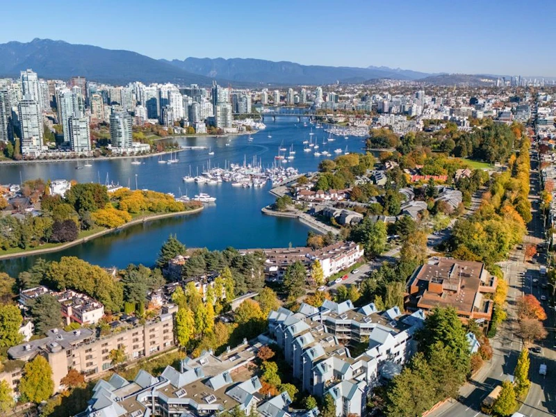405 - 1345 W 4th Avenue, Vancouver BC V6H 3Y8