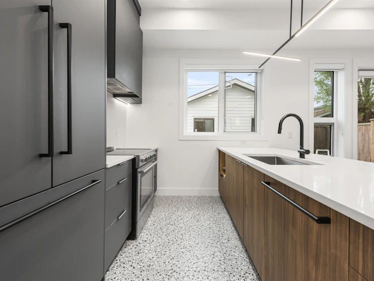 4014 Rupert Street, Vancouver, BC, V5R 2H3 - 3