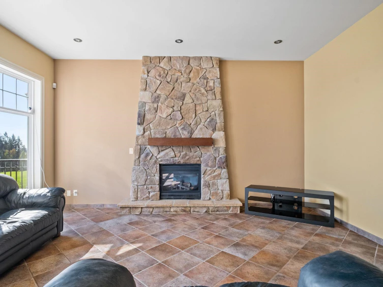 3233 Chartwell Lane, Coquitlam, BC, V3E 3N1 - 2