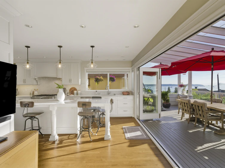 1631 22nd Street, West Vancouver, BC, V7V 4E2