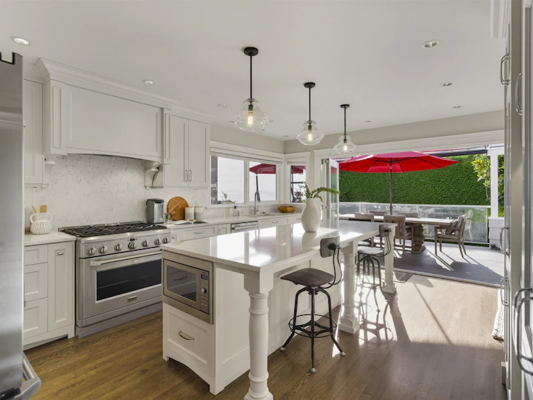 1631 22nd Street, West Vancouver, BC, V7V 4E2 - 3
