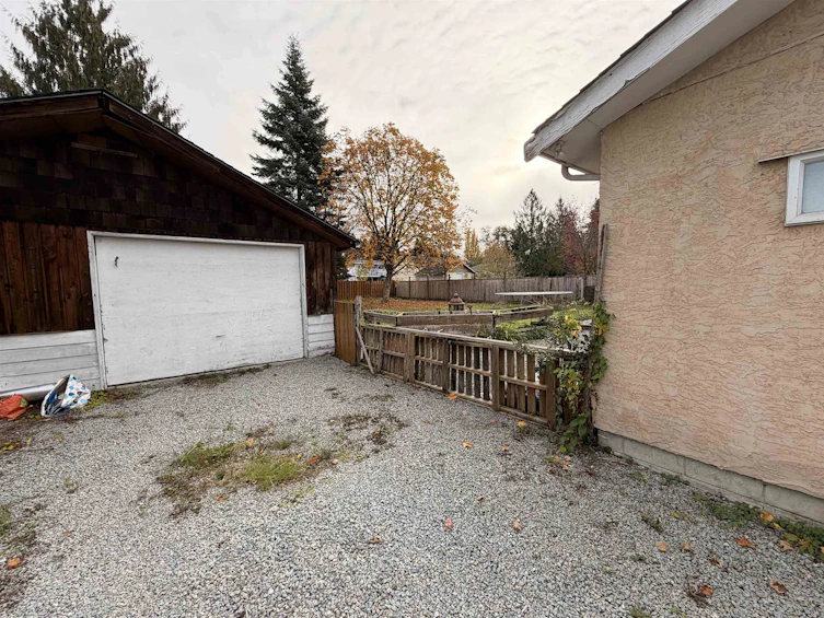 12244 227 Street, Maple Ridge, BC, V2X 6J5 - 11