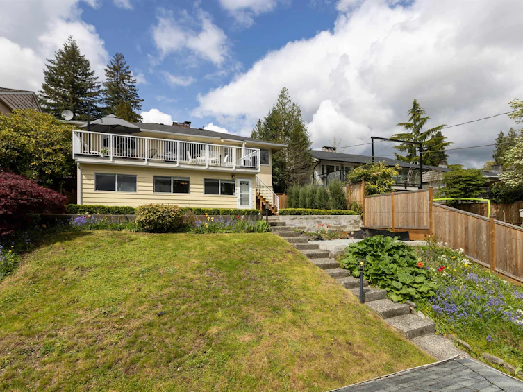 1231 Cloverley Street, North Vancouver, BC, V7L 1N7 - 29