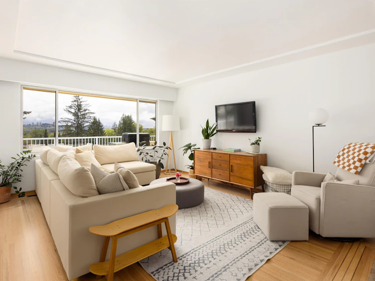 1231 Cloverley Street, North Vancouver, BC, V7L 1N7 - 3