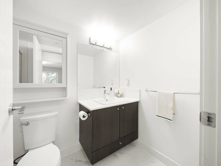 212-2525 Clarke Street, Port Moody, BC, V3H 0J3 - 18
