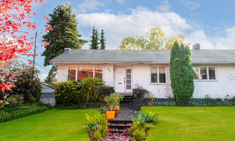 470 W 46th Avenue