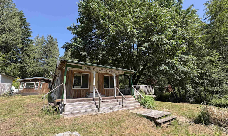 660 Andy's Bay Road