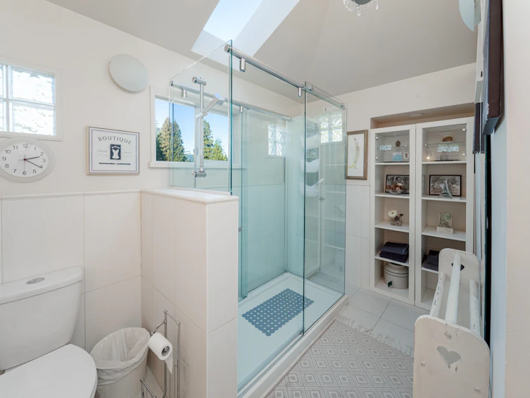 704 Townley Street, Coquitlam, BC, V3J 4N1 - 36