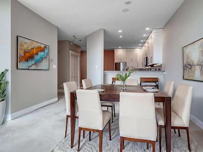 304-4753 W River Road - 2