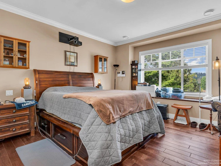 7227 Barnet Road, Burnaby, BC, V5A 1E3 - 19