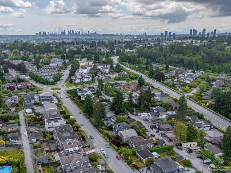 7227 Barnet Road, Burnaby, BC, V5A 1E3 - 35