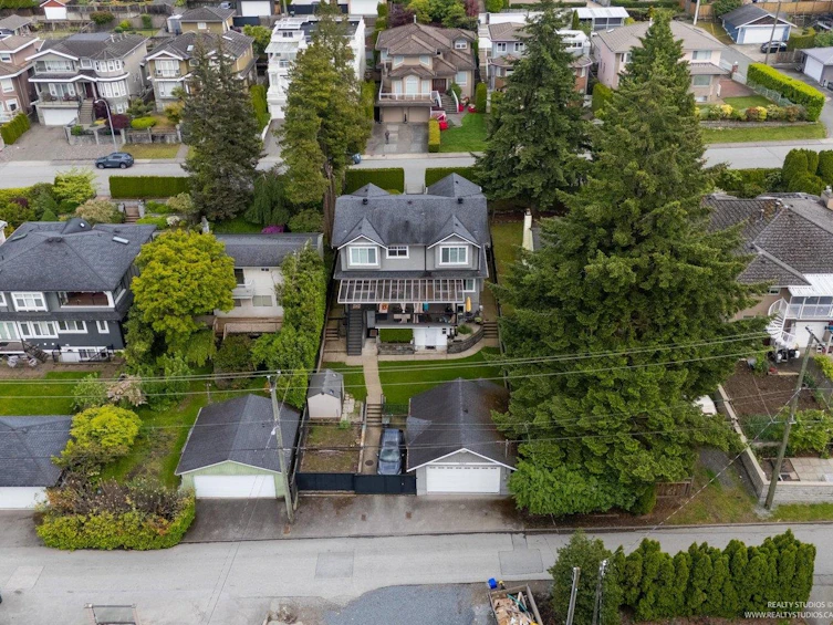 7227 Barnet Road, Burnaby, BC, V5A 1E3 - 33