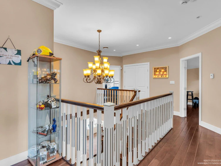7227 Barnet Road, Burnaby, BC, V5A 1E3 - 17