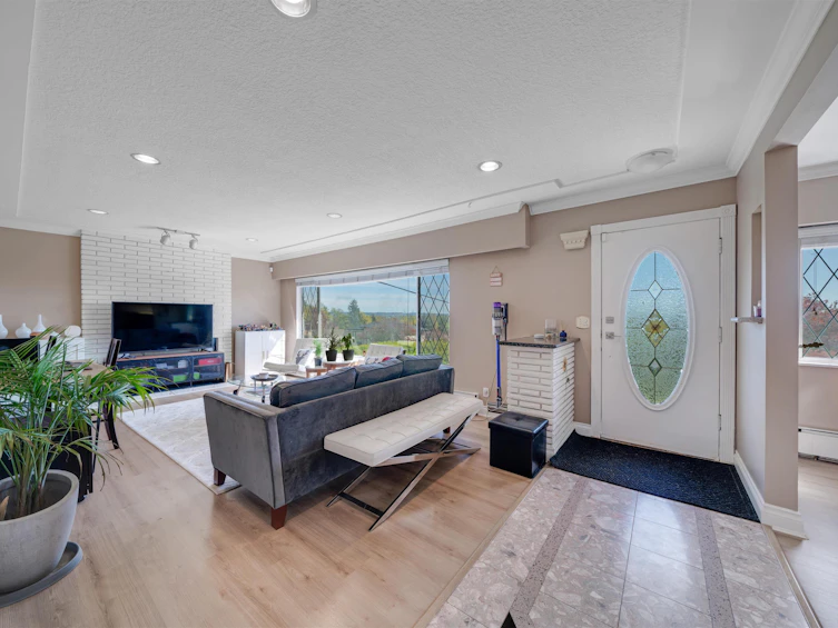 4599 Sunland Place, Burnaby, BC, V5J 3A3 - 4