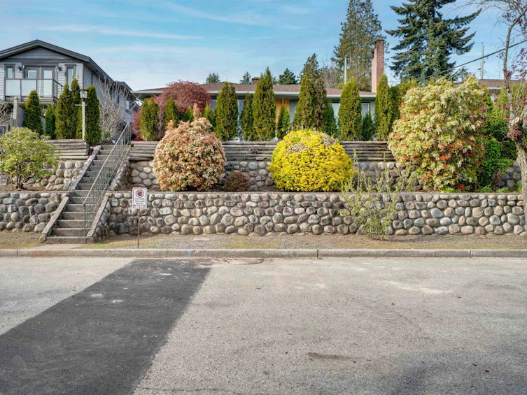 4599 Sunland Place, Burnaby, BC, V5J 3A3 - 16