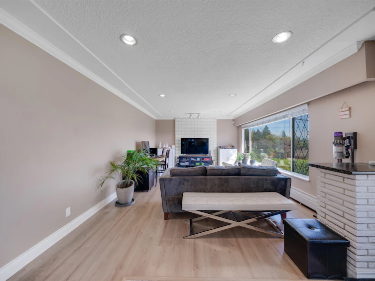 4599 Sunland Place, Burnaby, BC, V5J 3A3 - 3